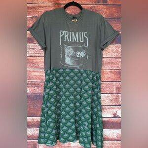 🎸The Remix Collection🥁 Primus Addition! Band tee to midi! Geometric dress.